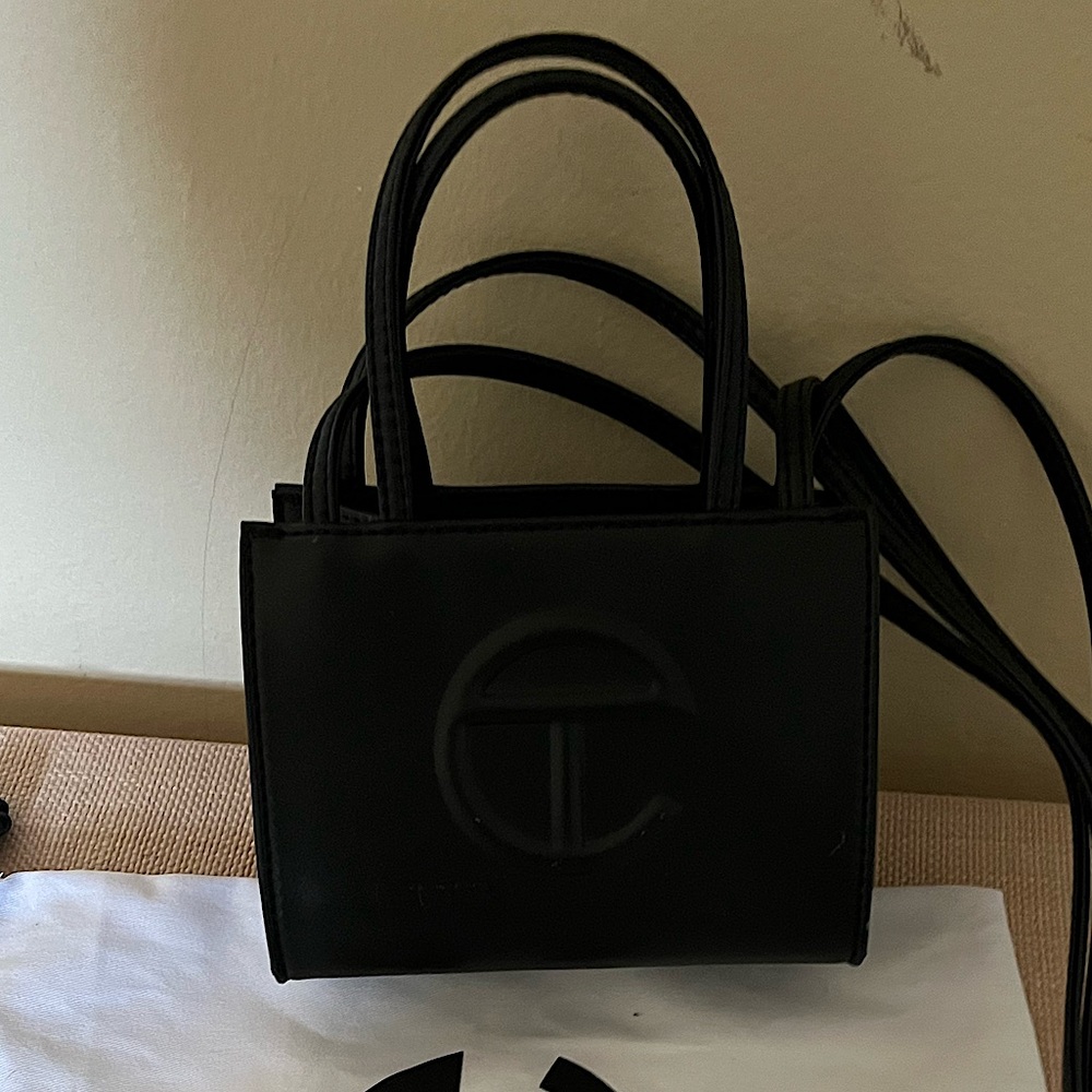 Small telfar shopping bag black
